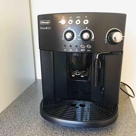 Nahe Mit Blick Ins Gruene Σβερίν